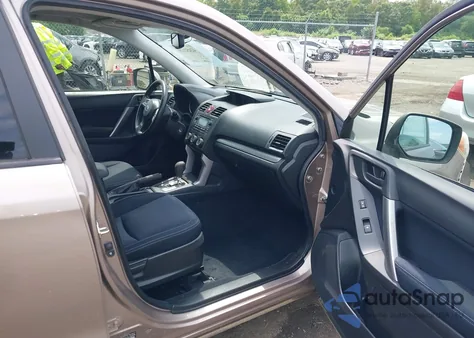 2015 Subaru Forester 2.5I Premium z USA, uszkodzony, nr VIN JF2SJADC8FH555340